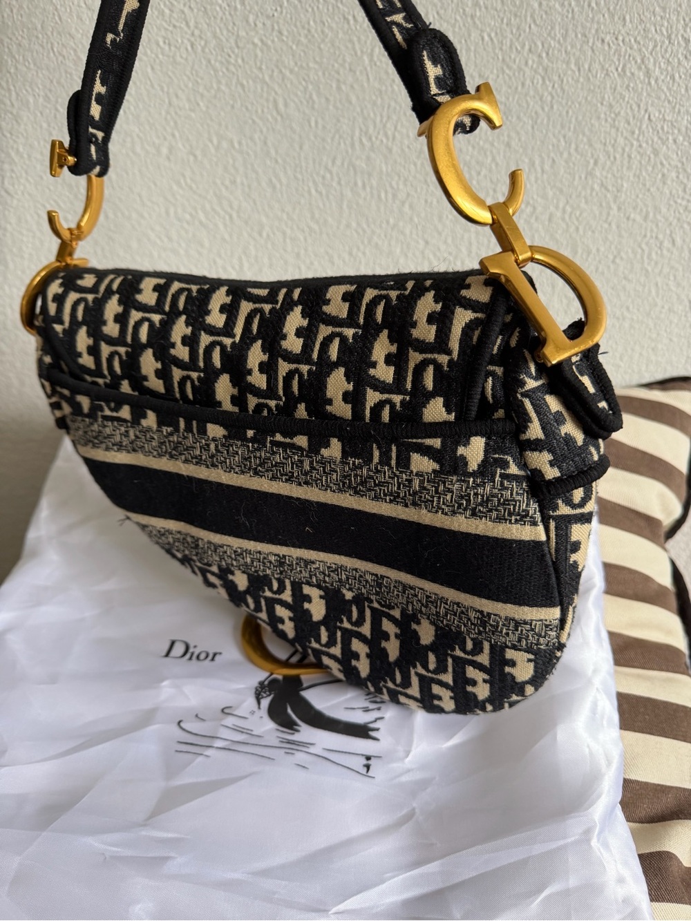 Dior Black & Cream Saddle Bag with Gold hardware - Picture 2 of 8